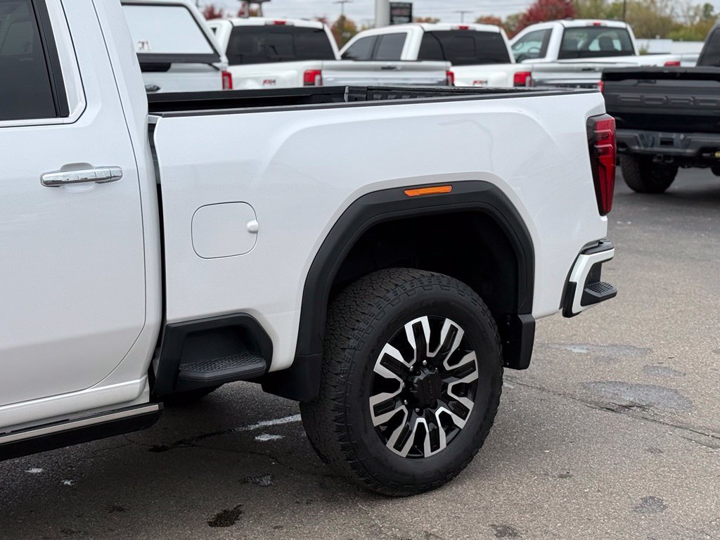 Used 2024 GMC Sierra 3500 Denali Ultimate w/ LPO, GMC Protection Package AWD/4WD image 49