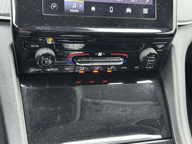 Certified 2024 Jeep Grand Cherokee Laredo X image 34