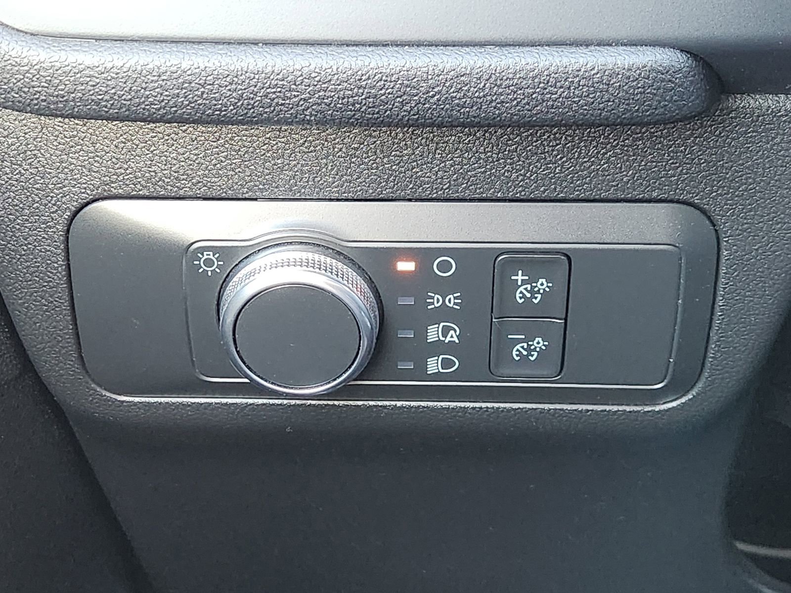 Used 2022 Ford Escape SE image 26