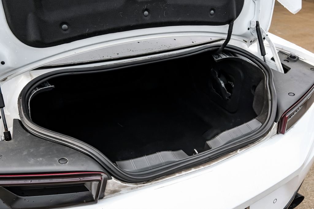 Used 2018 Chevrolet Camaro ZL1 RWD image 21