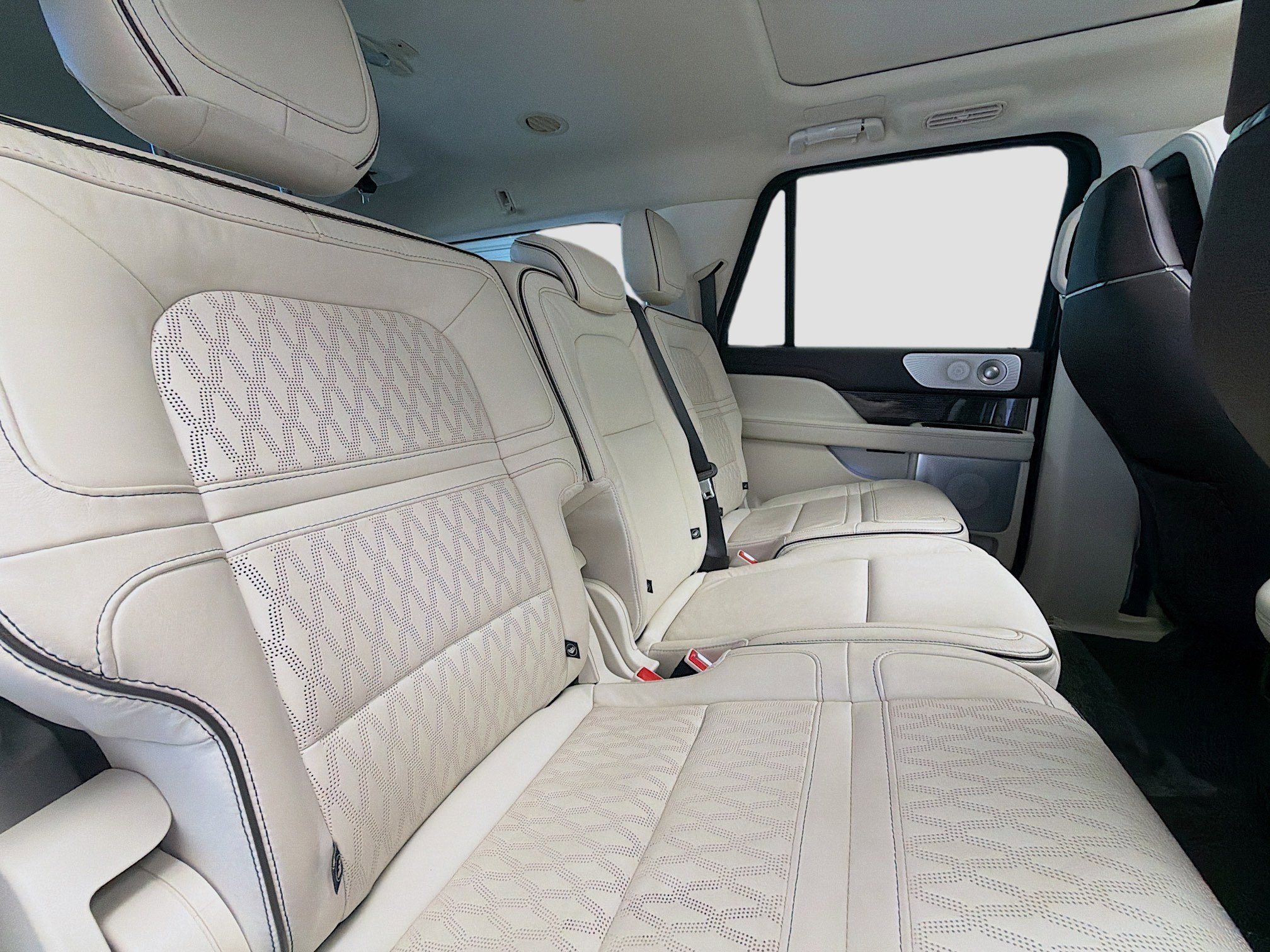 Used 2024 Lincoln Navigator L Black Label image 22