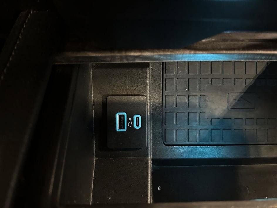 Used 2020 Ford Expedition Limited w/ Texas Edition Package AWD/4WD image 21