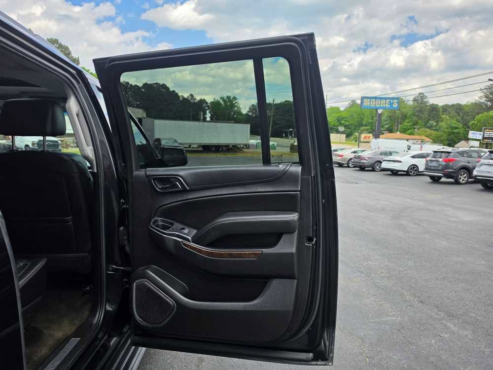 Used 2017 Chevrolet Suburban LT AWD/4WD image 29