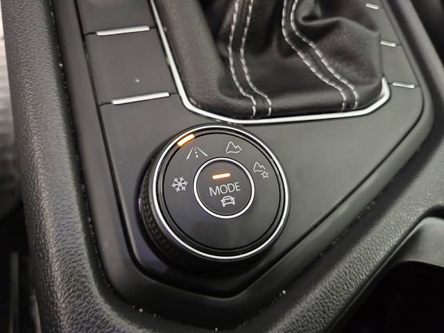 Used 2022 Volkswagen Taos SE image 26