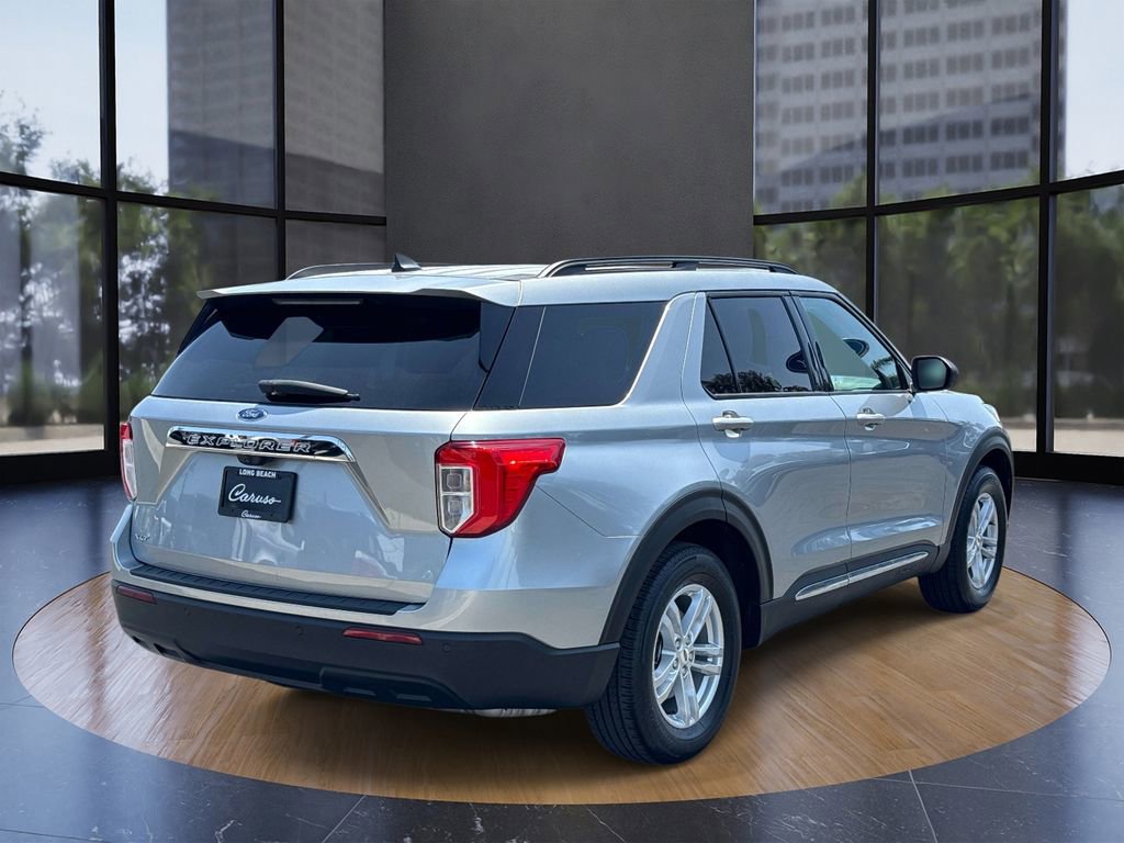 Certified 2023 Ford Explorer XLT RWD image 3