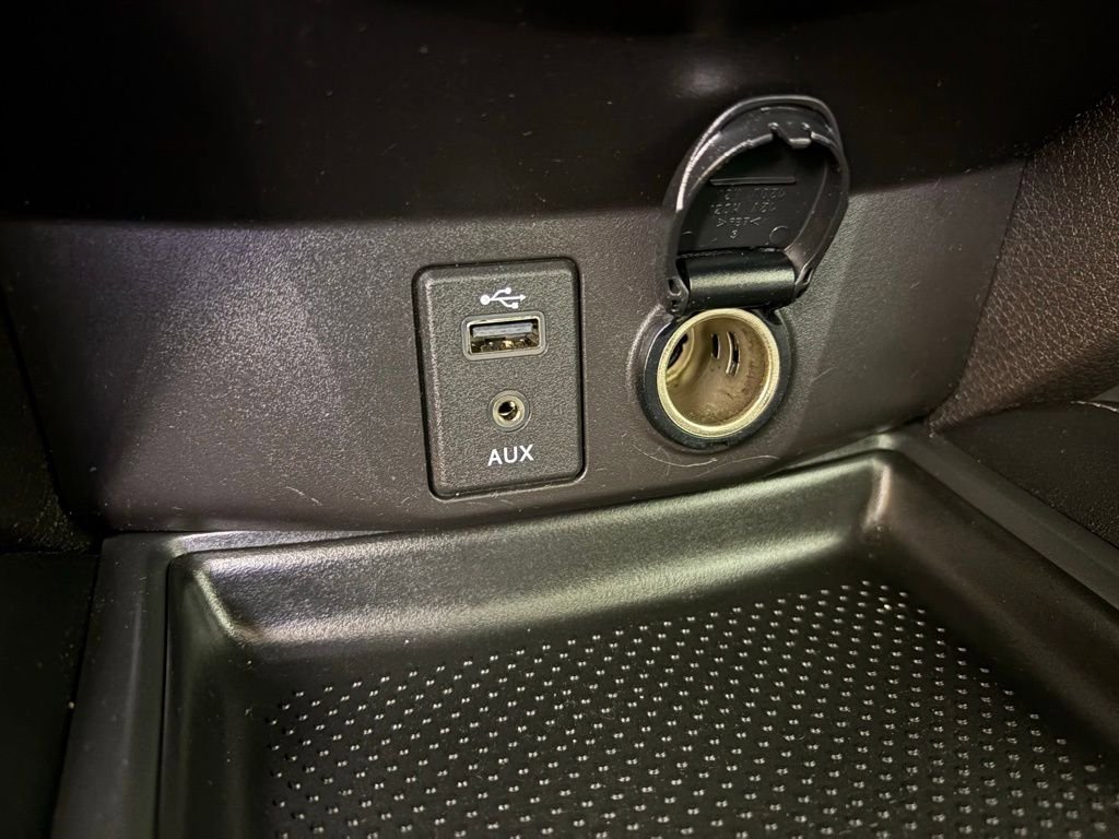 Used 2017 Nissan Rogue SL w/ SL Premium Package image 30