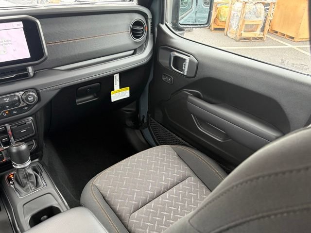 New 2026 Jeep Gladiator Mojave w/ Safety Group AWD/4WD image 34
