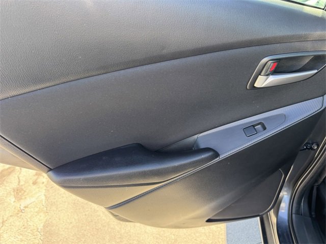 Used 2019 Toyota Yaris LE image 12