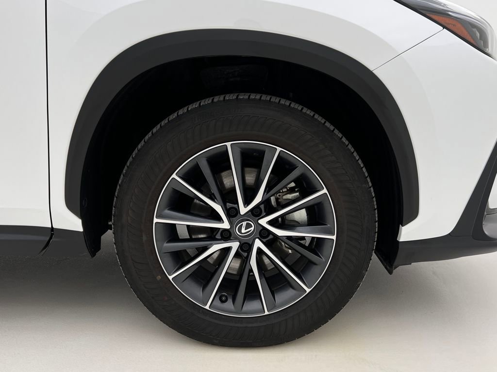 Certified 2025 Lexus NX 350 AWD w/ Accessory Package (2T) image 29