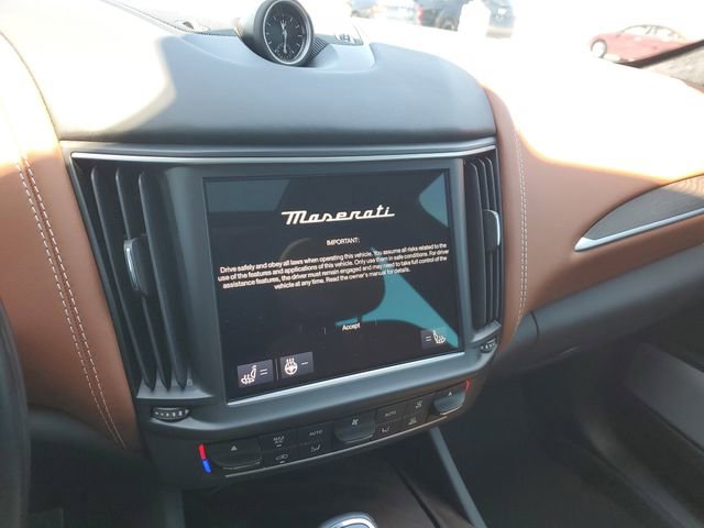 Used 2022 Maserati Levante GT AWD/4WD image 16