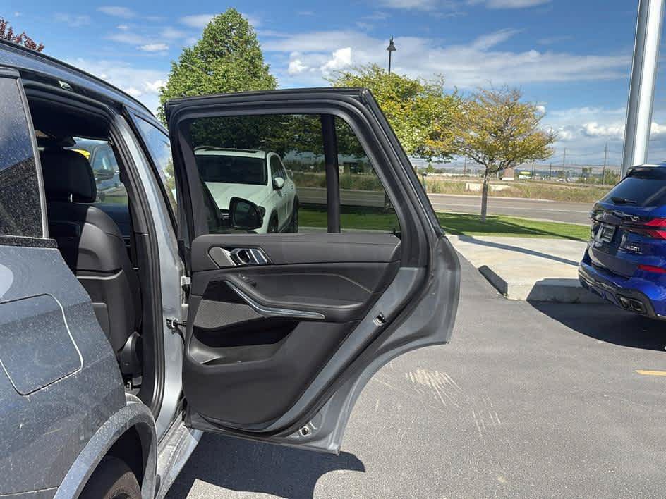 Used 2024 BMW X5 xDrive50e w/ M Sport Package AWD/4WD image 23