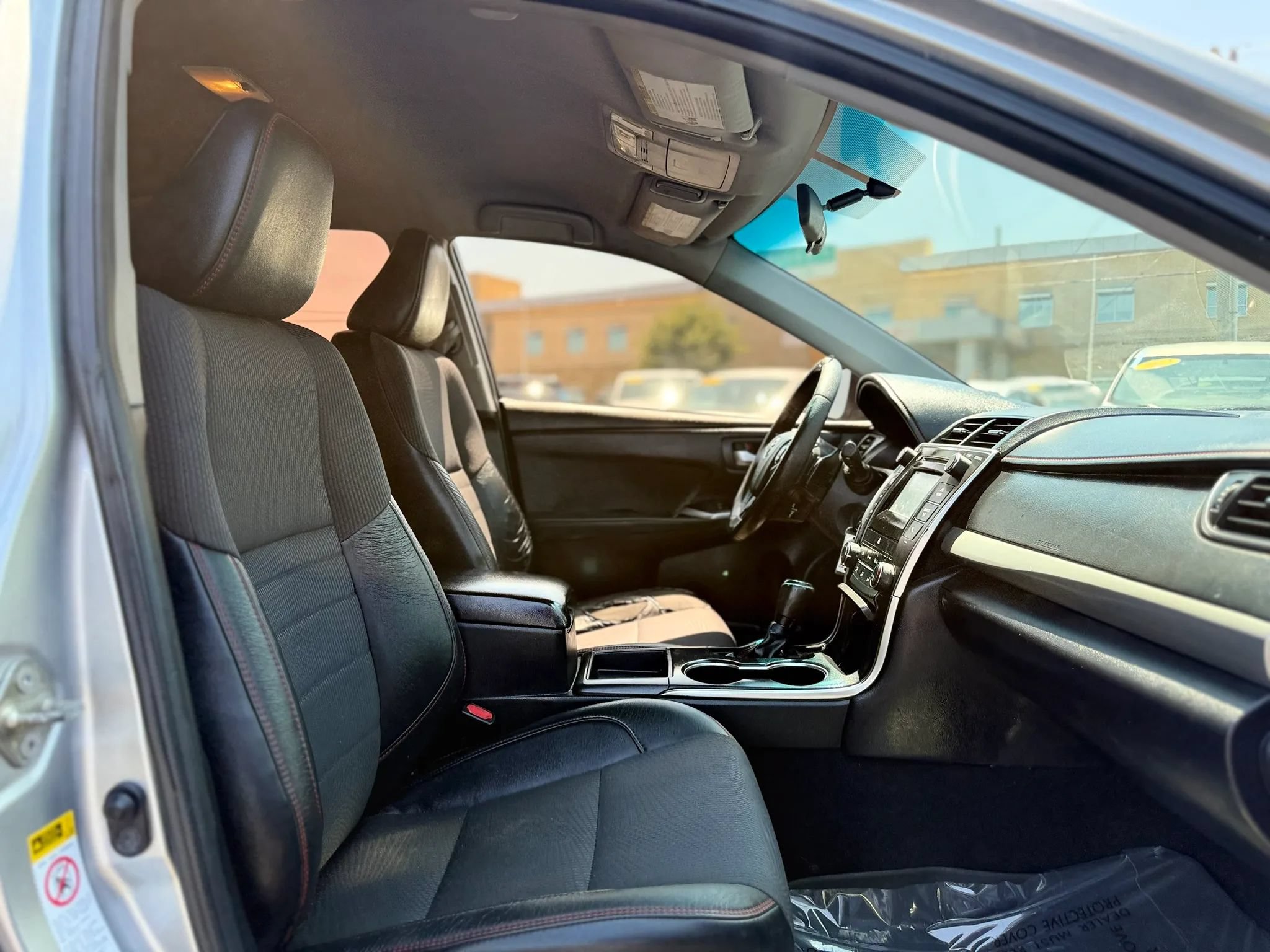 Used 2017 Toyota Camry SE FWD image 21