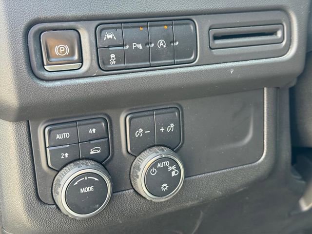 Used 2023 Chevrolet Tahoe LS AWD/4WD image 16