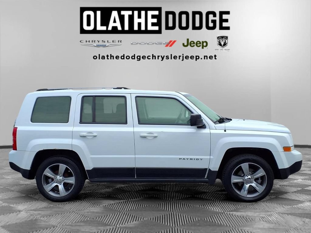 Used 2017 Jeep Patriot High Altitude FWD image 27