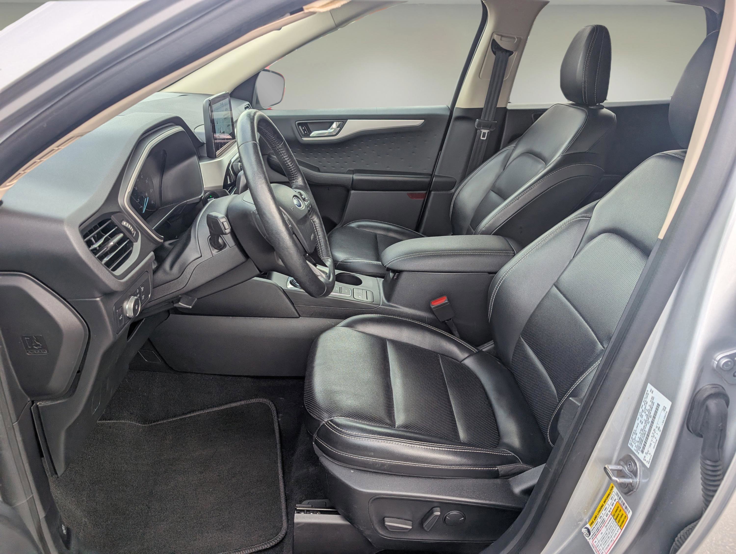 Used 2020 Ford Escape SEL image 10