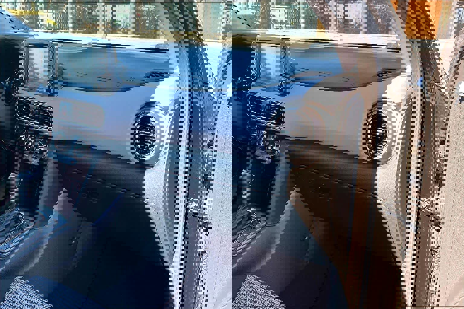 Used 2020 Hyundai Kona SEL Plus image 37