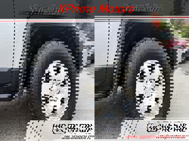 Used 2007 Toyota FJ Cruiser 4WD image 10