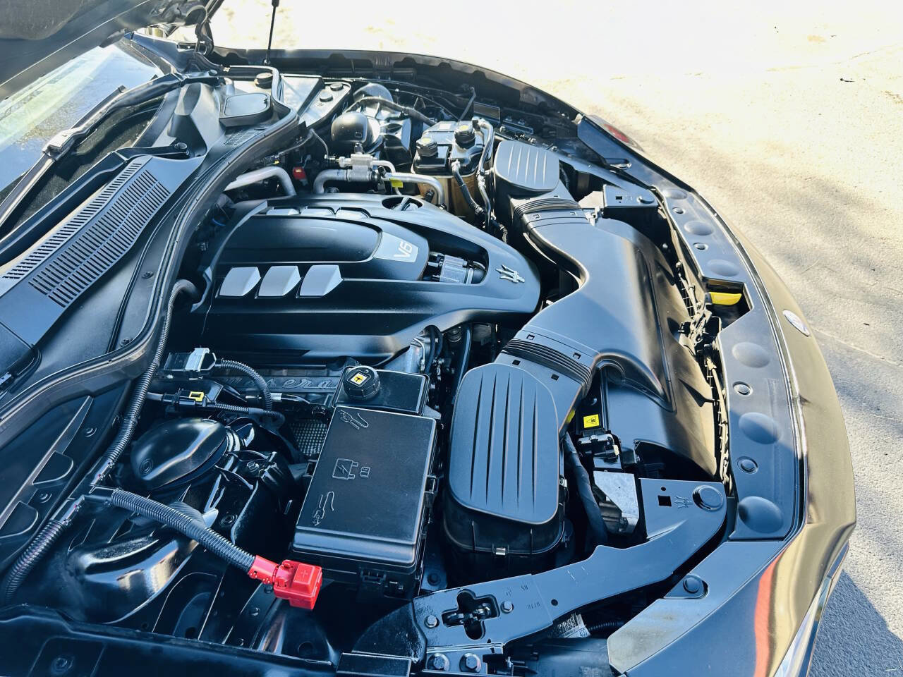 Used 2016 Maserati Ghibli RWD image 33