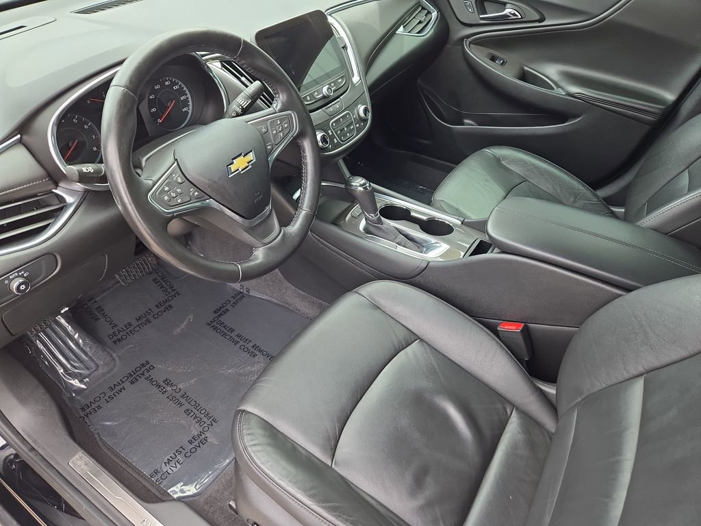 Used 2020 Chevrolet Malibu LT w/ Leather Package image 18