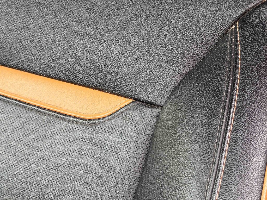 Used 2022 GMC Yukon XL AT4 image 54