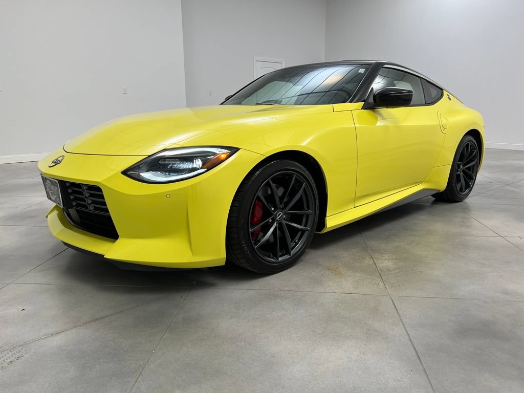 Used 2024 Nissan Z Performance w/ Floor Mat Package RWD image 4