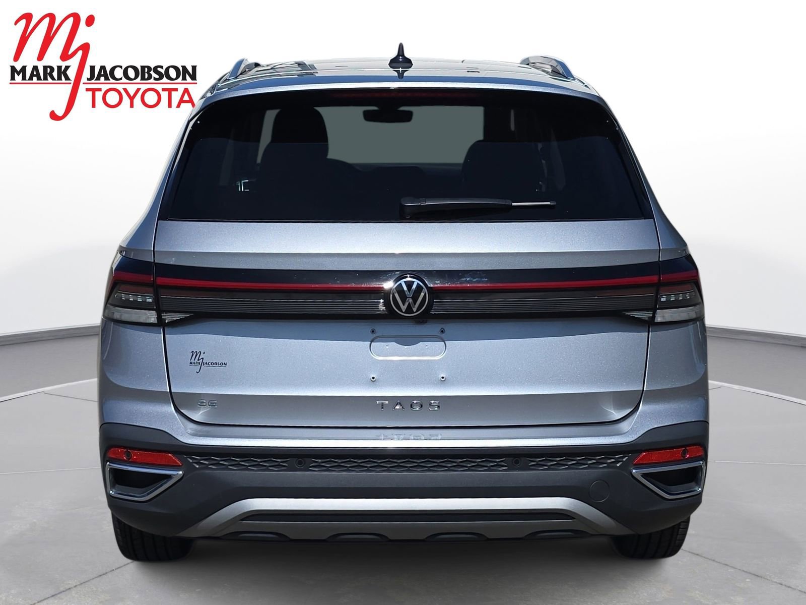 Used 2025 Volkswagen Taos SE image 10