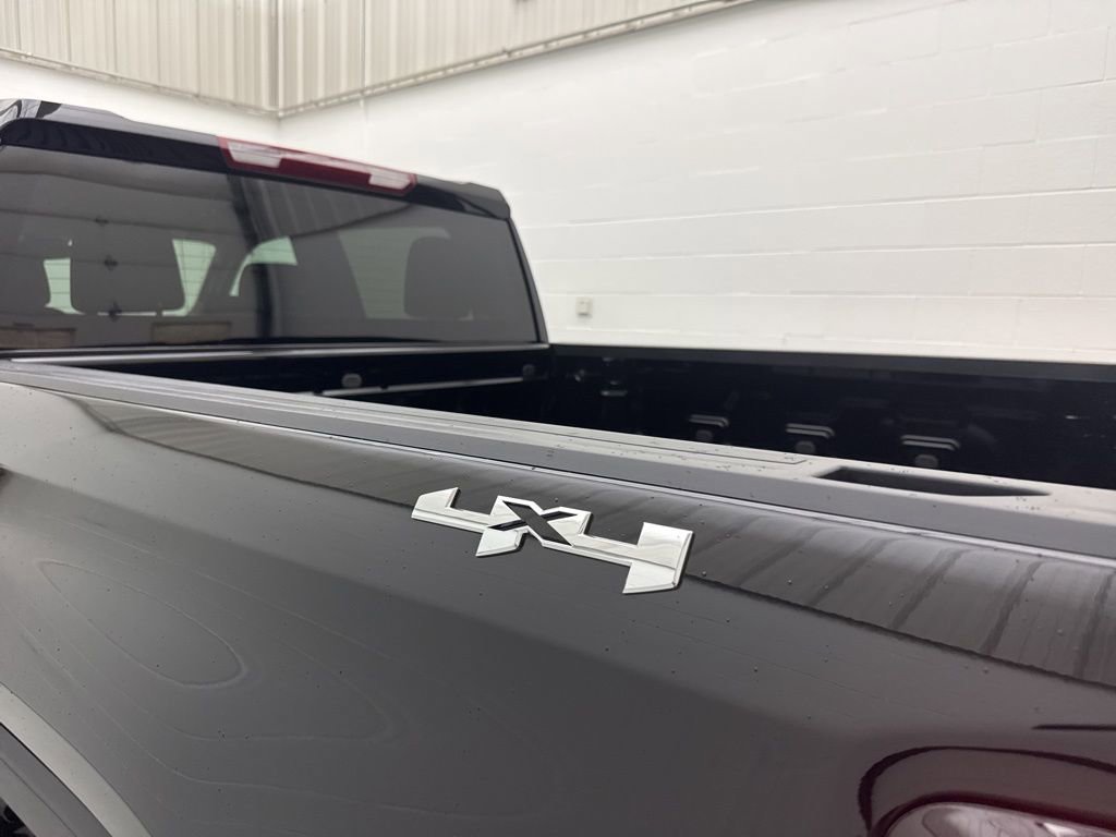 New 2026 GMC Sierra 1500 Elevation image 8