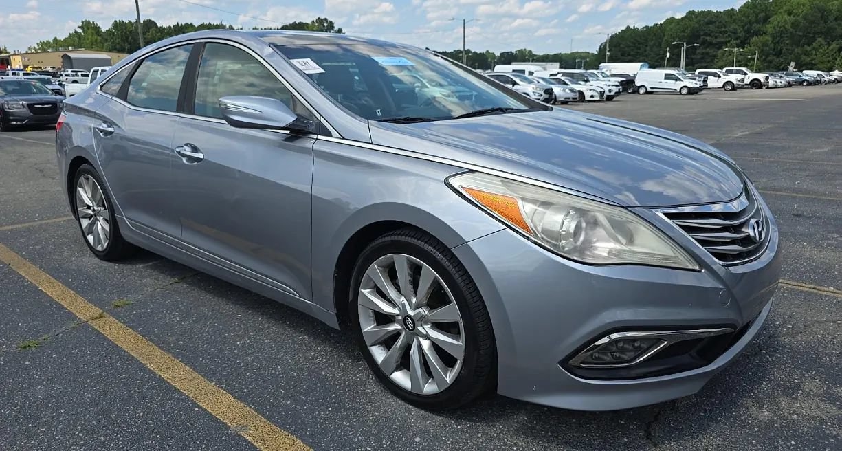 Used 2016 Hyundai Azera Limited FWD image 2