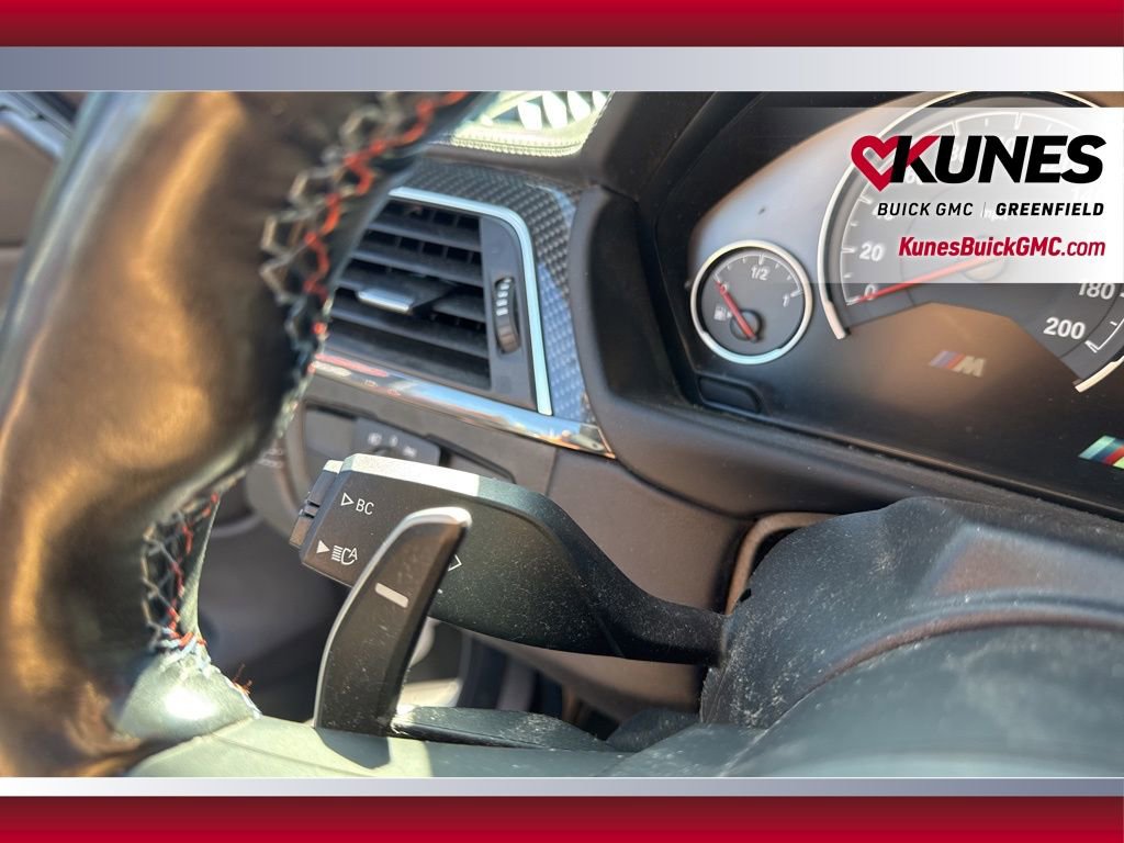 Used 2018 BMW M4 Convertible image 27