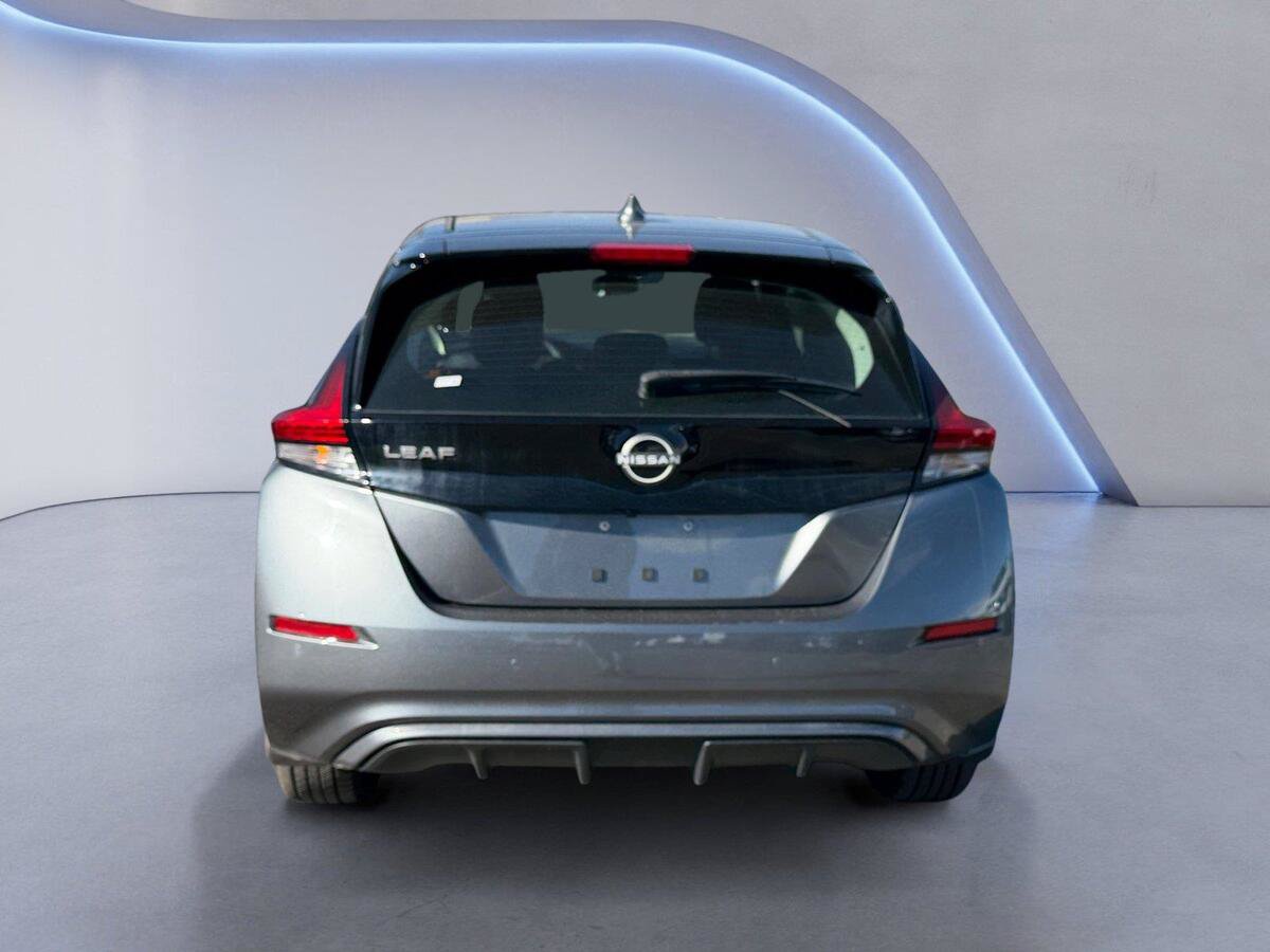 Used 2025 Nissan Leaf S FWD image 4
