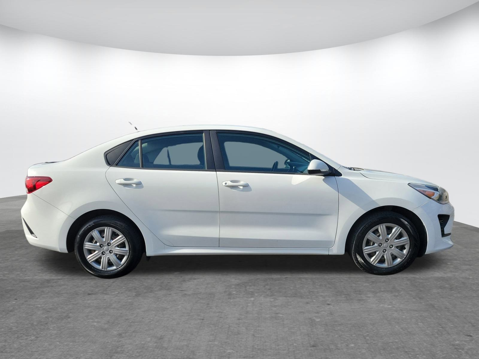 Used 2022 Kia Rio LX image 19