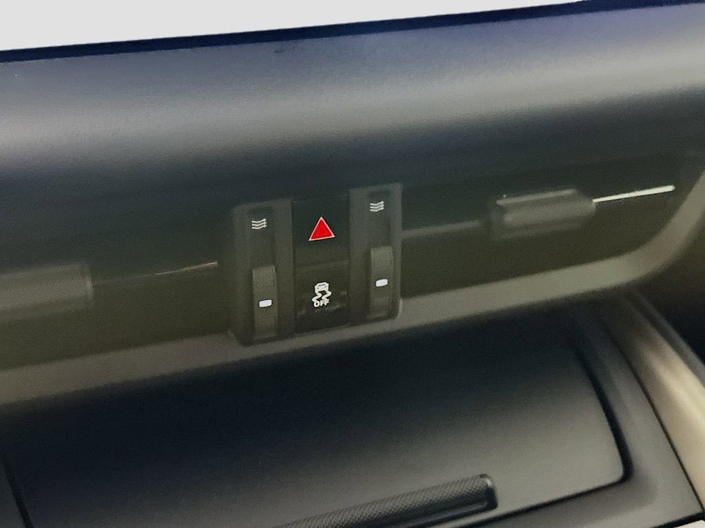 New 2026 Porsche Macan Turbo Electric image 18