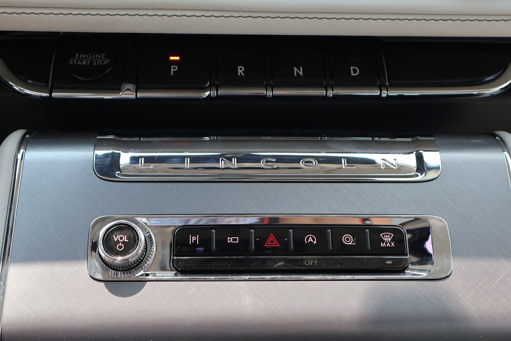 New 2026 Lincoln Aviator AWD image 14