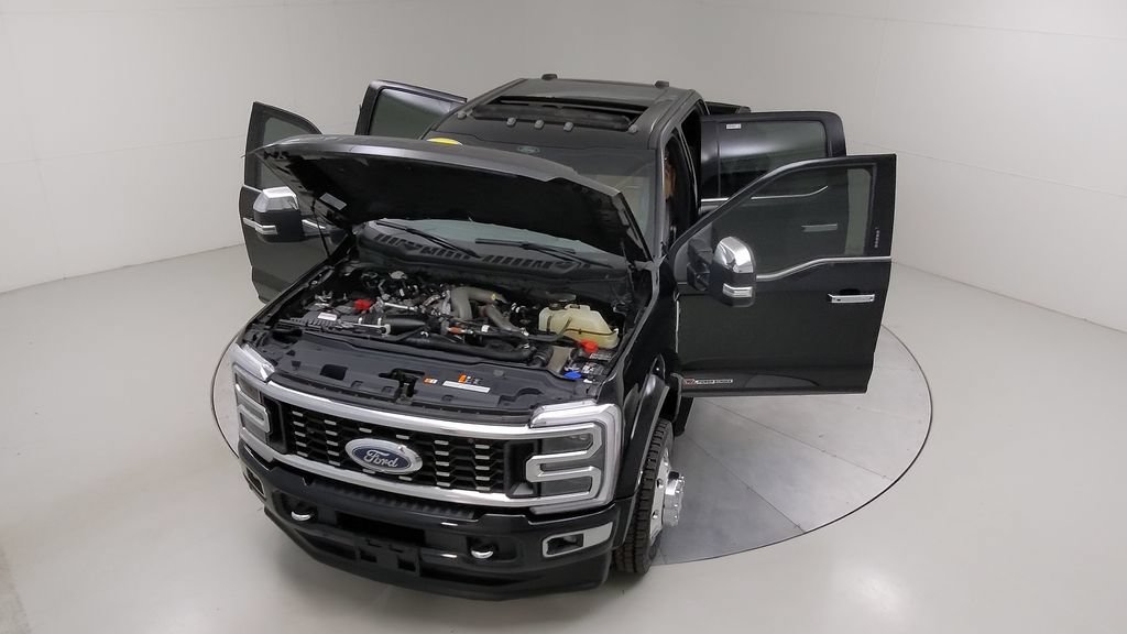 Certified 2024 Ford F450 Platinum w/ FX4 Off-Road Package AWD/4WD image 48