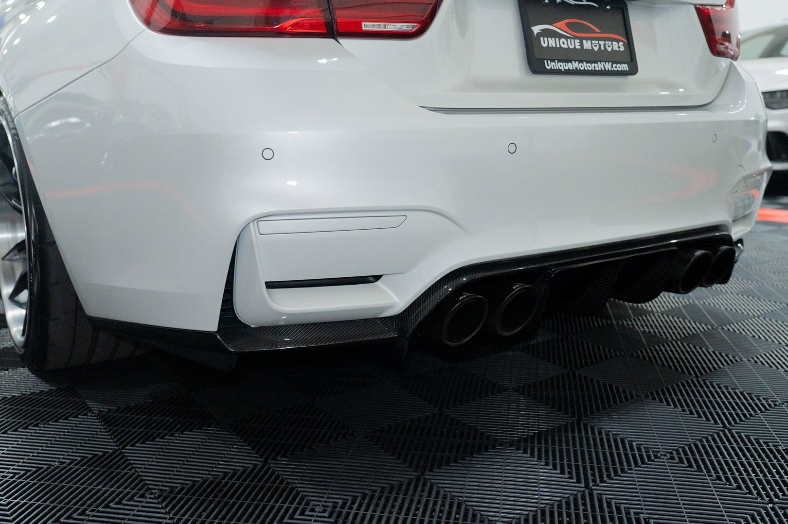 Used 2018 BMW M4 Coupe RWD image 11