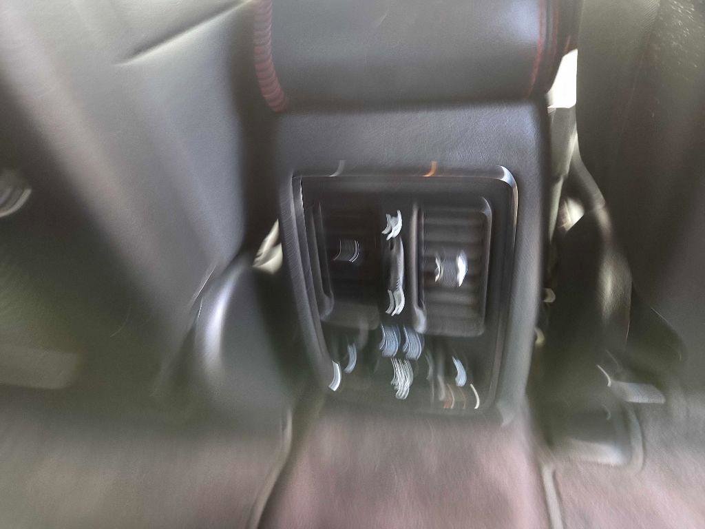 Used 2017 Dodge Durango R/T image 27