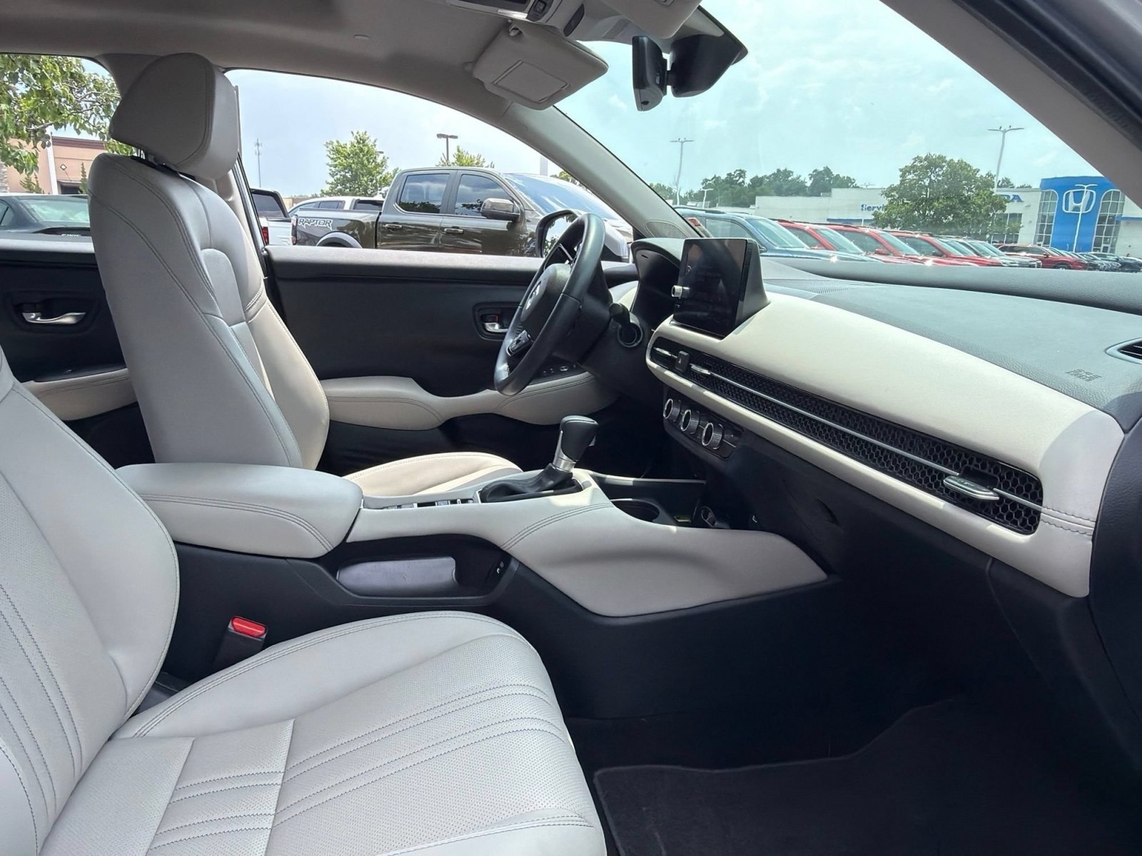 Used 2025 Honda HR-V EX-L image 36