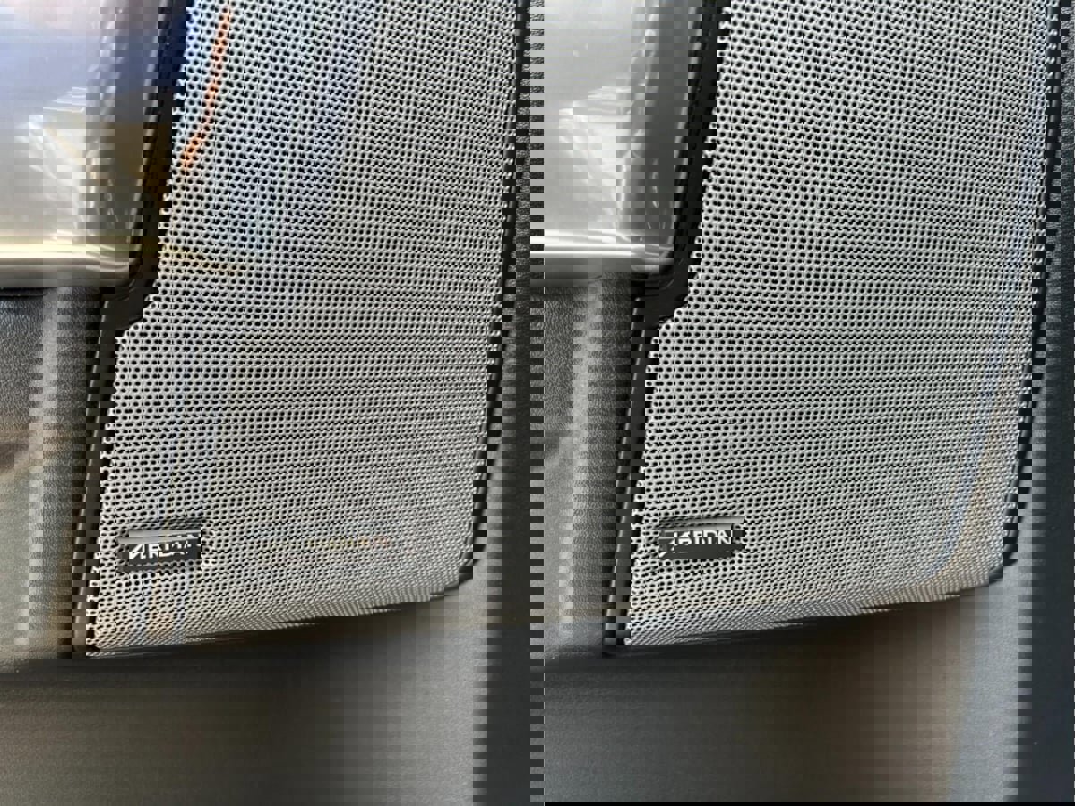 Used 2016 Land Rover LR4 image 18