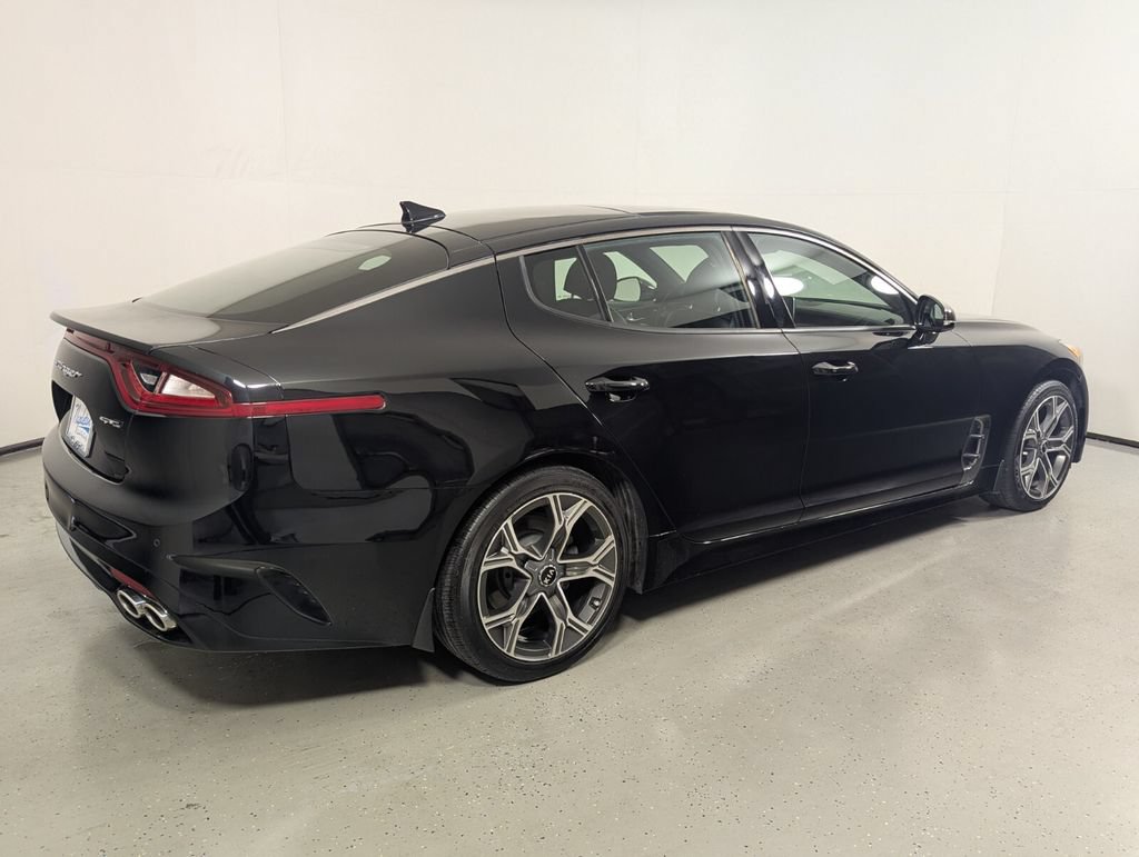 Used 2021 Kia Stinger GT-Line w/ Sun & Sound Package RWD image 6