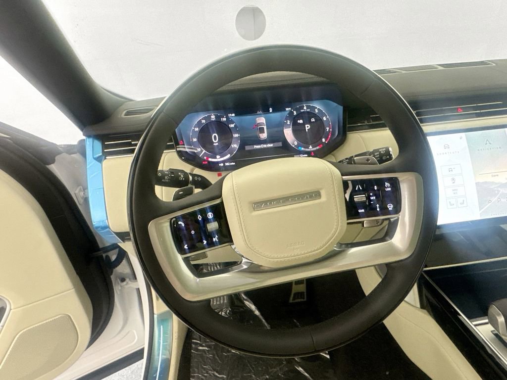 New 2026 Land Rover Range Rover Long Wheelbase SE image 11