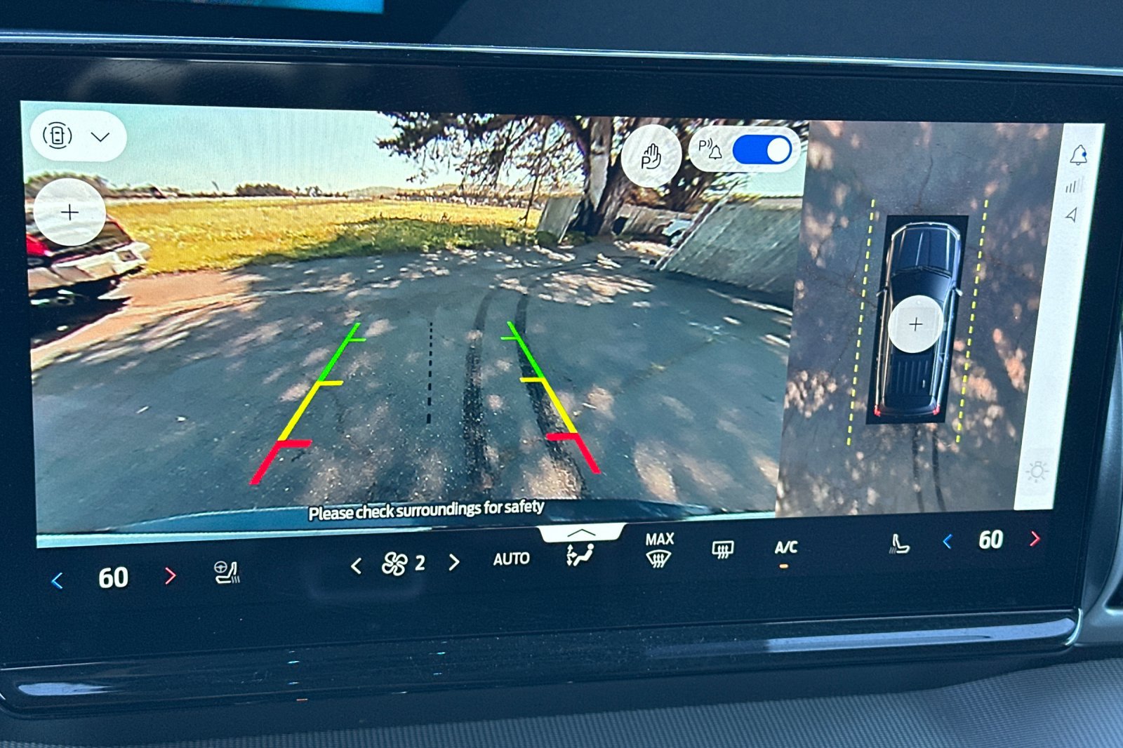 Used 2025 Ford Expedition Active image 19