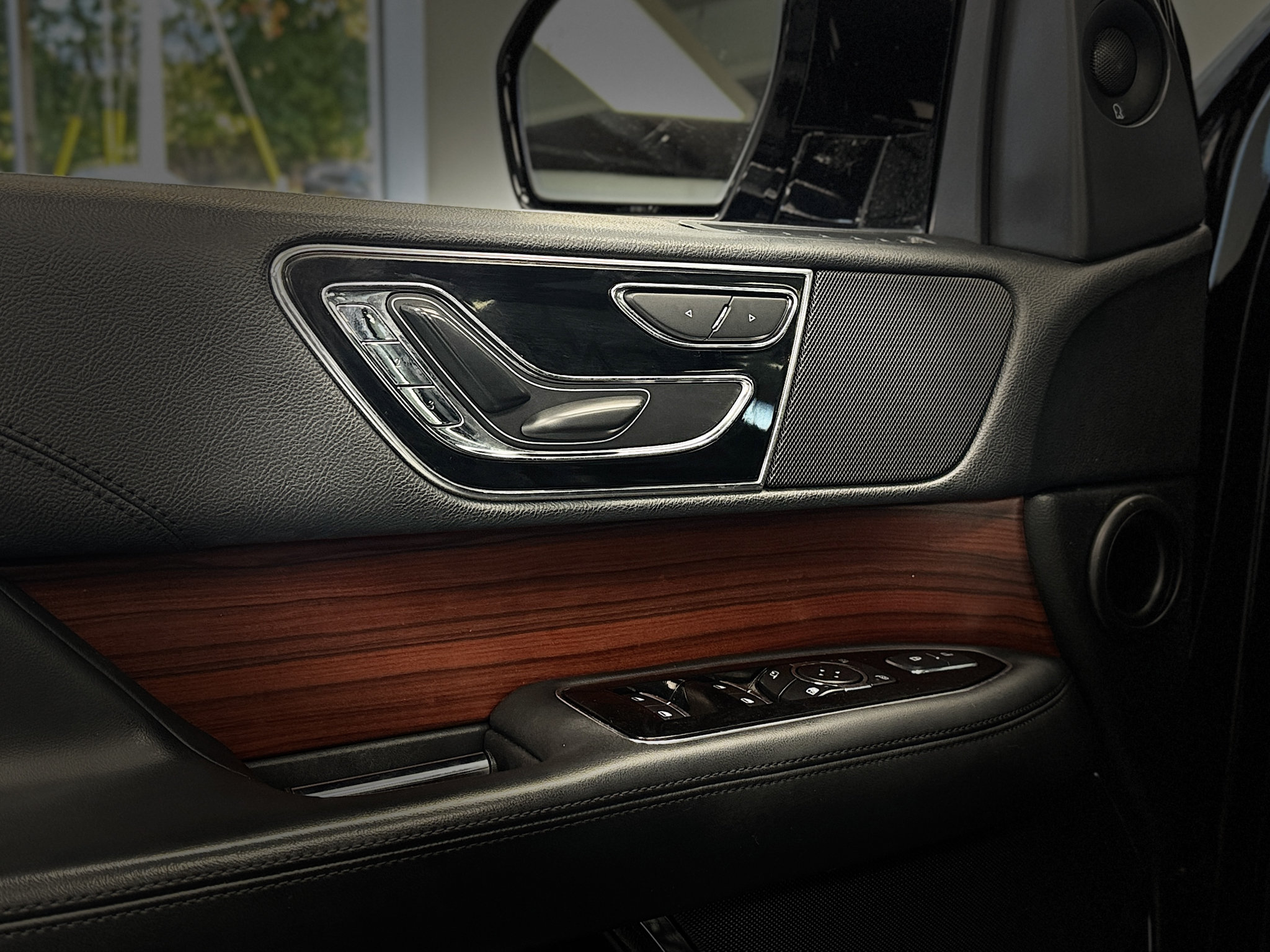 Used 2022 Lincoln Navigator L 4WD image 14