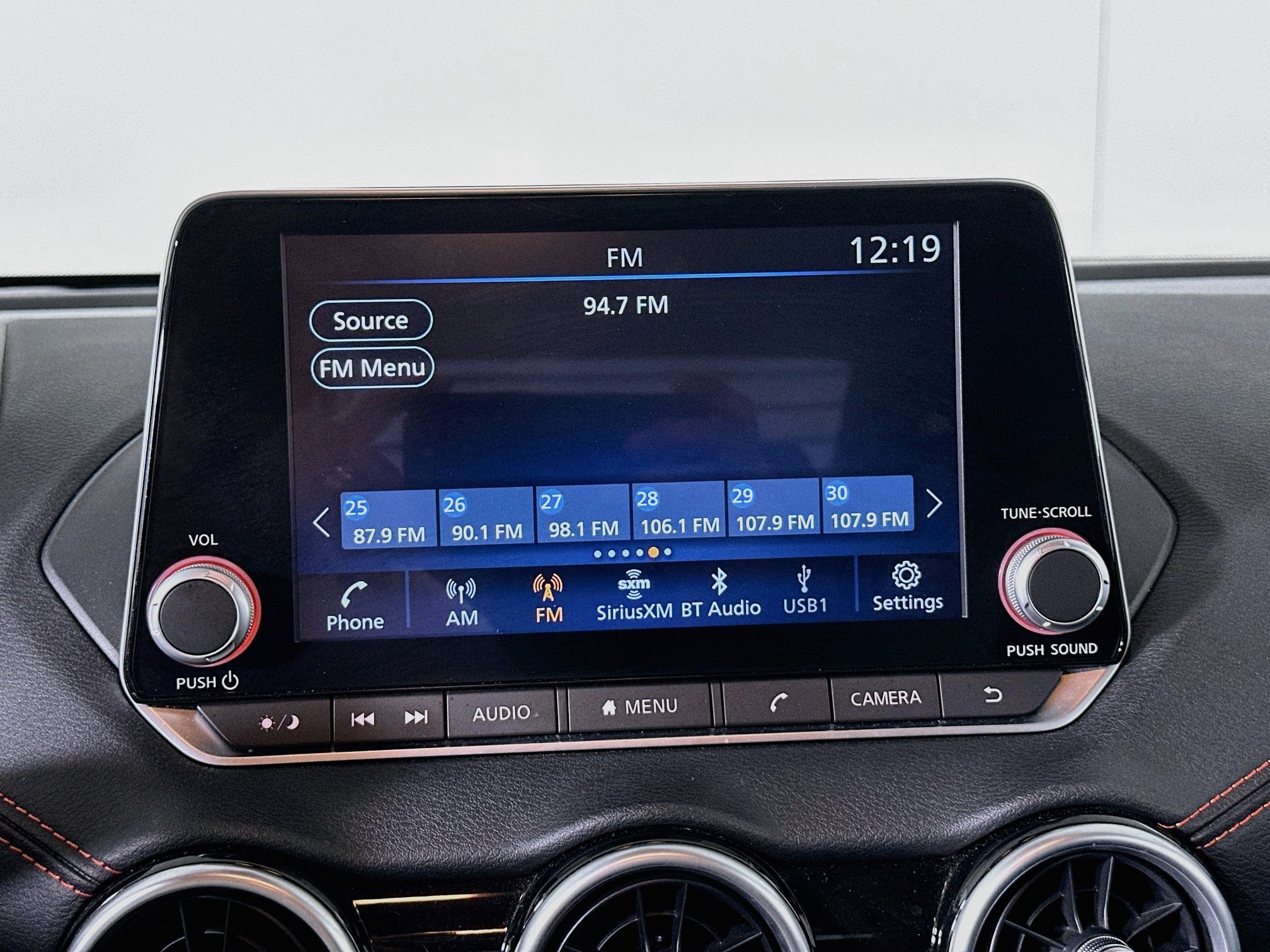 Used 2025 Nissan Sentra SR FWD image 19
