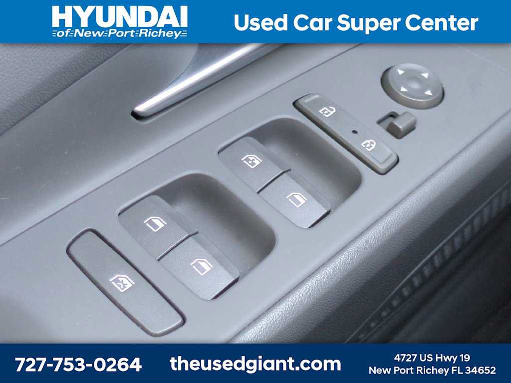 Used 2023 Hyundai Elantra SEL w/ Convenience Package FWD image 24