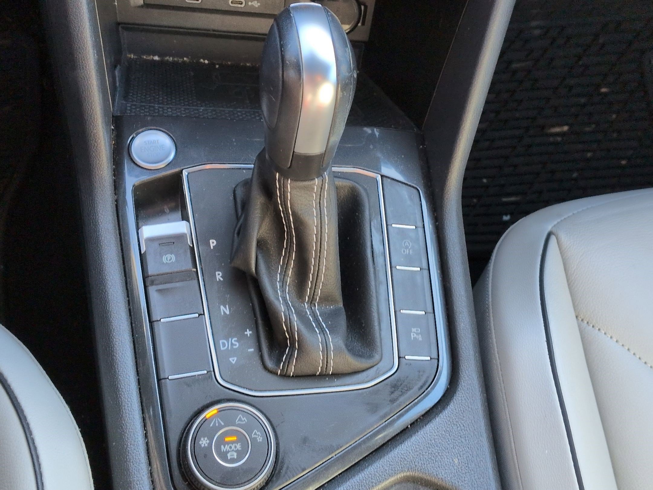 Used 2021 Volkswagen Tiguan SEL Premium R-Line w/ 3rd Row Seat Package image 23