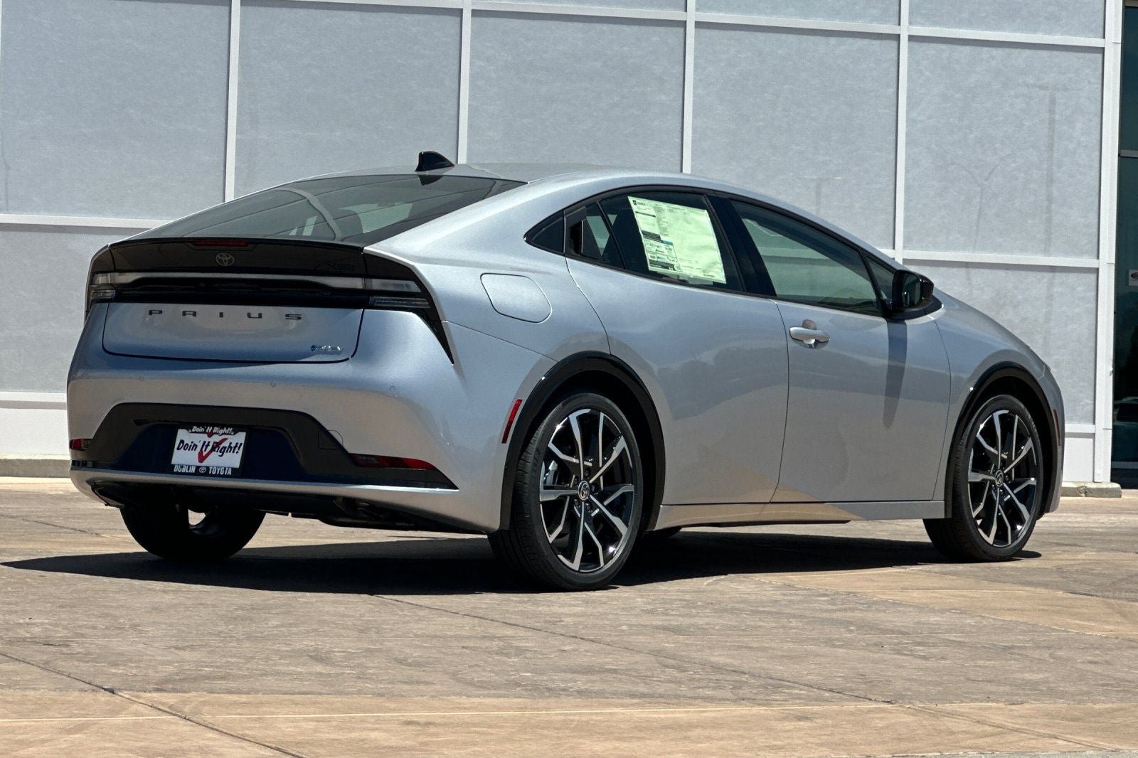 New 2026 Toyota Prius Plug-In Hybrid FWD image 4
