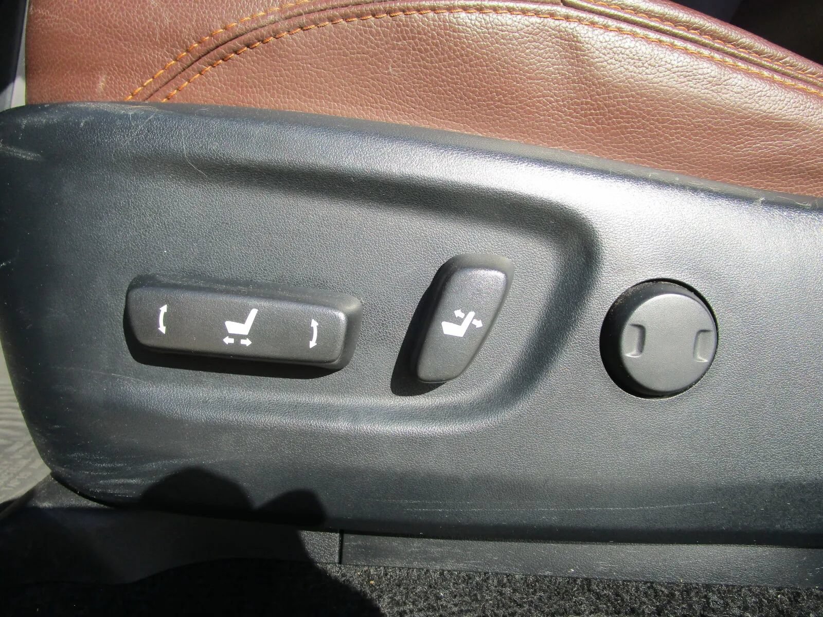 Used 2022 Toyota 4Runner Limited AWD/4WD image 13