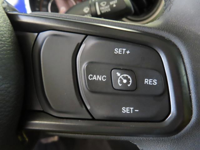 Used 2023 Jeep Gladiator Sport AWD/4WD image 18