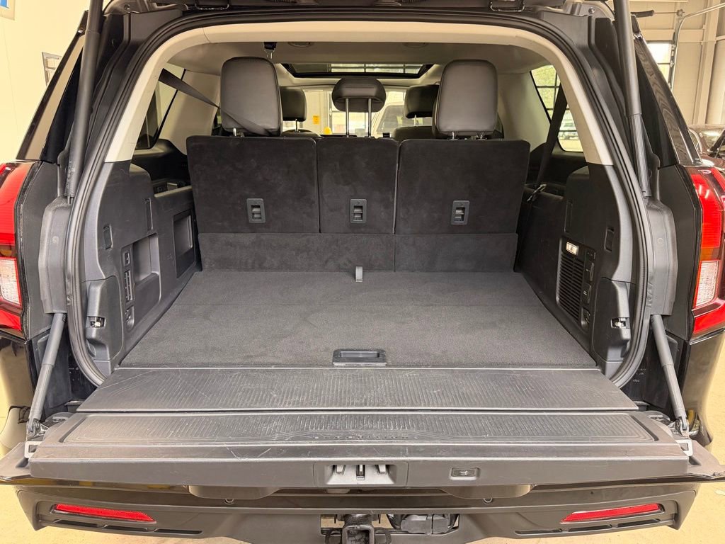 Used 2025 Ford Expedition Max Active image 9