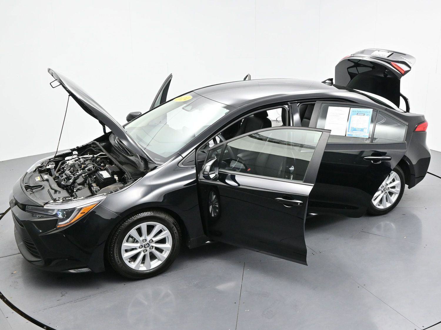 Used 2024 Toyota Corolla LE w/ LE Convenience Package image 38